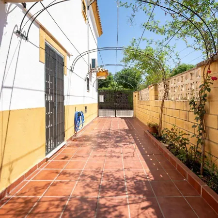 Casa Juan Sebastian Elcano Holiday home Gelves